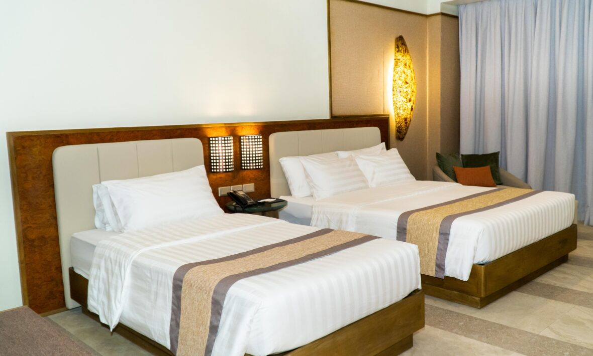 East Wing Grand Premier Twin