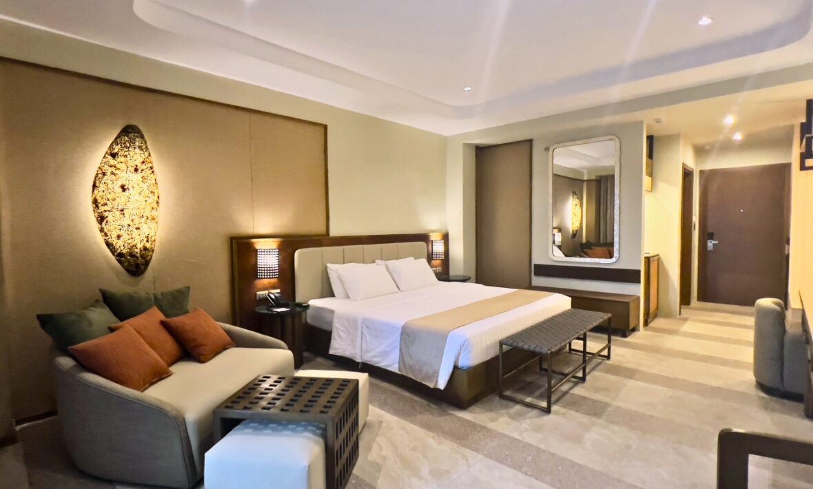 East Wing Grand Premier King